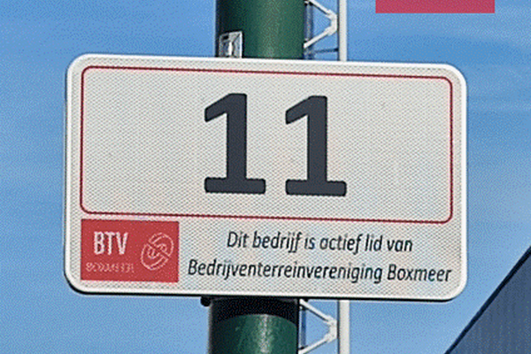 Nieuwe huisnummerborden Bedrijventerreinvereniging Boxmeer